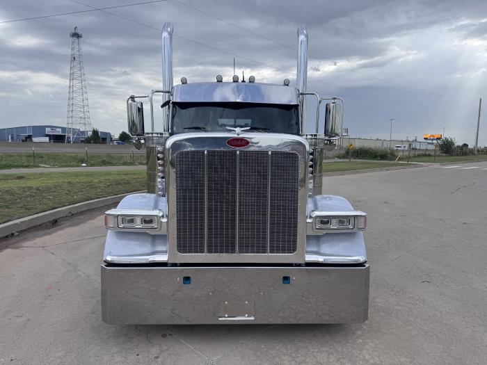 2027 Peterbilt 589-7