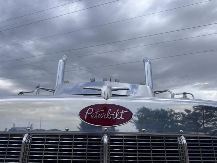 2027 Peterbilt 589-9