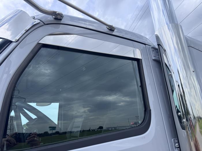 2027 Peterbilt 589-13