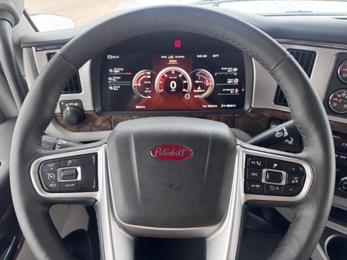 2027 Peterbilt 589-17