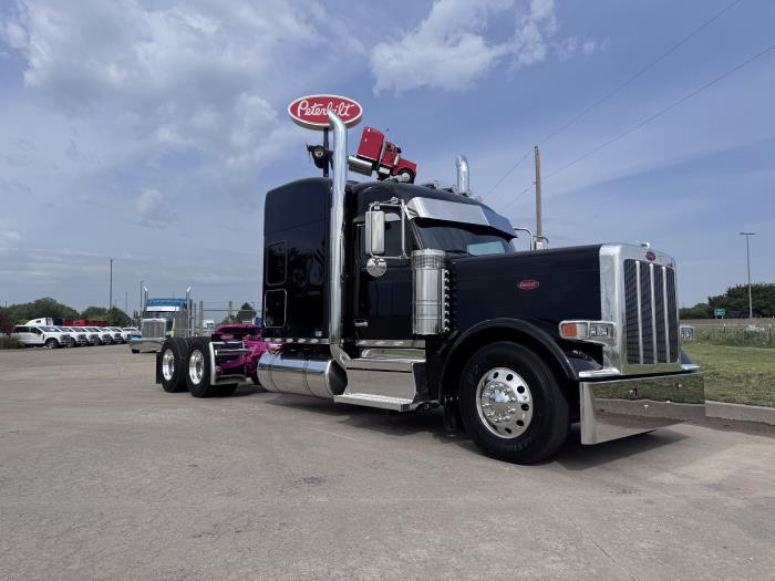 2027 Peterbilt 589-4