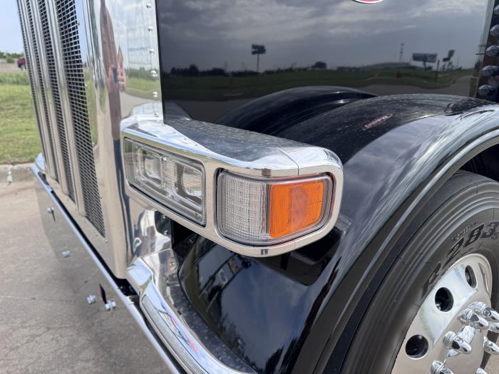 2027 Peterbilt 589-10