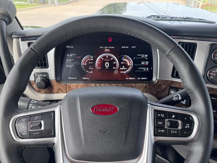 2027 Peterbilt 589-17