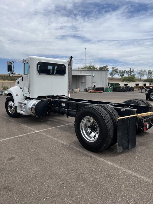 2019 Peterbilt 337-3