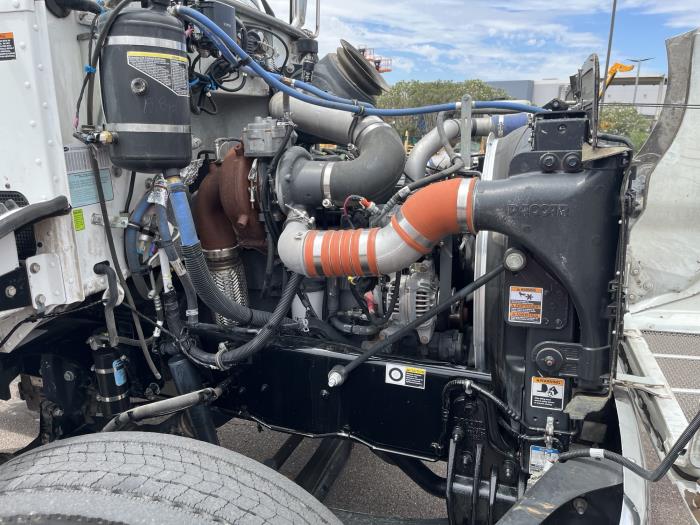 2019 Peterbilt 337-4