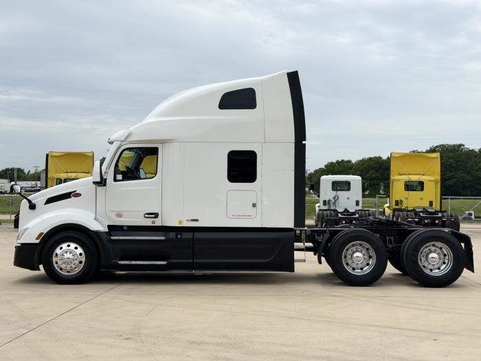 2022 Peterbilt 579-7