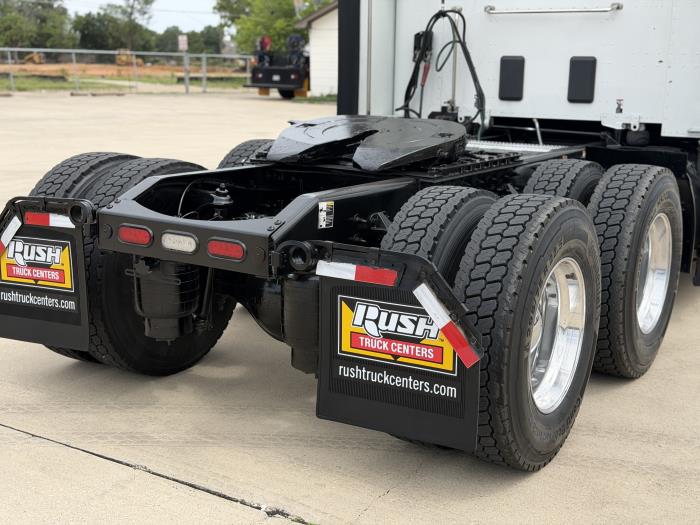 2022 Peterbilt 579-11