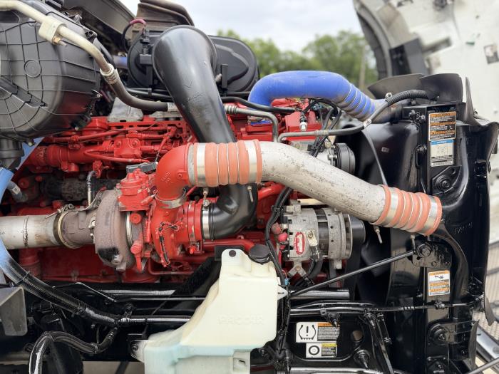 2022 Peterbilt 579-16