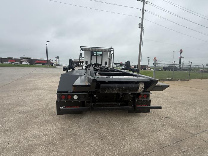 2027 Peterbilt 567-11