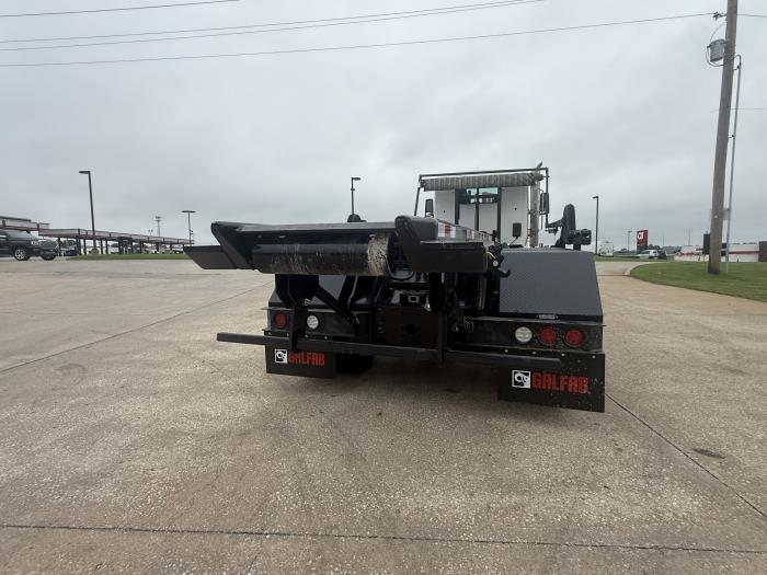 2027 Peterbilt 567-12