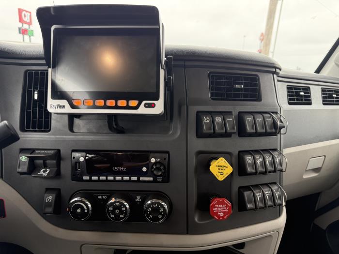 2027 Peterbilt 567-39