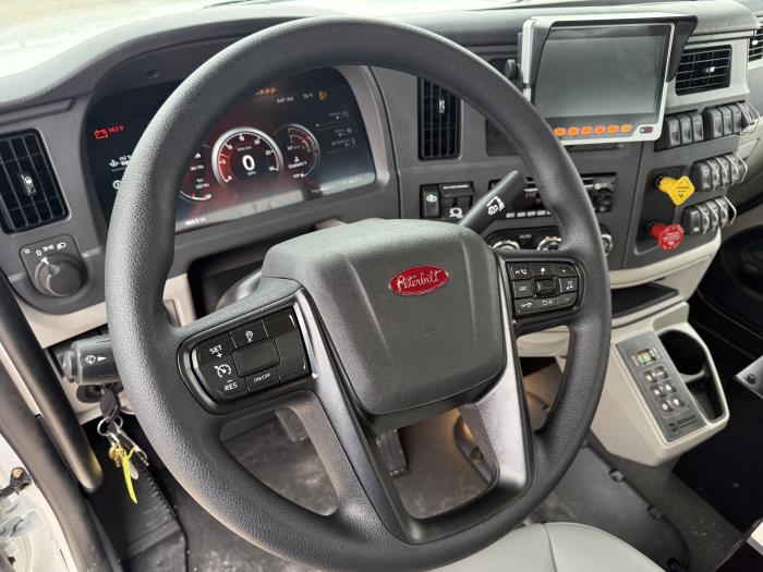 2027 Peterbilt 567-41