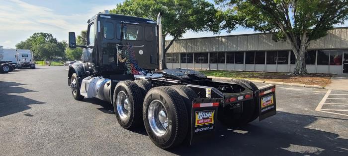 2023 Peterbilt 567-5