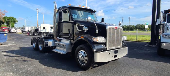 2023 Peterbilt 567-10