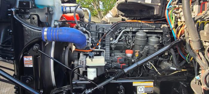 2023 Peterbilt 567-12