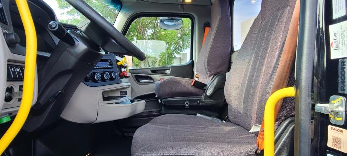 2023 Peterbilt 567-15