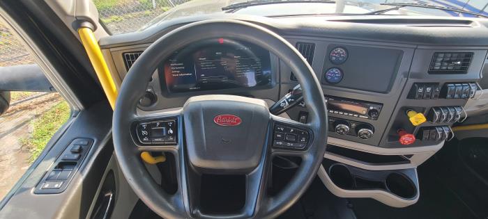 2023 Peterbilt 567-18