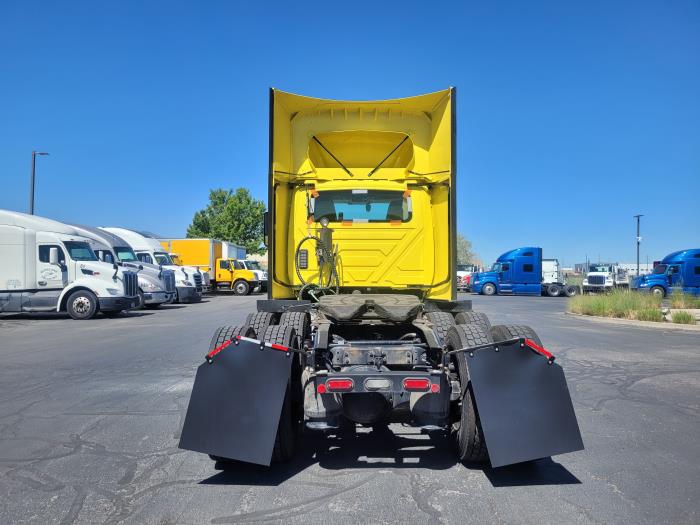 2023 International LT625-4