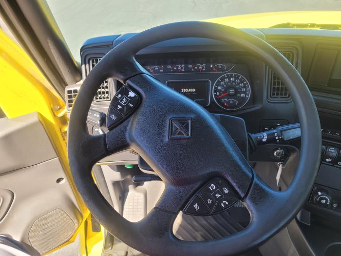 2023 International LT625-10