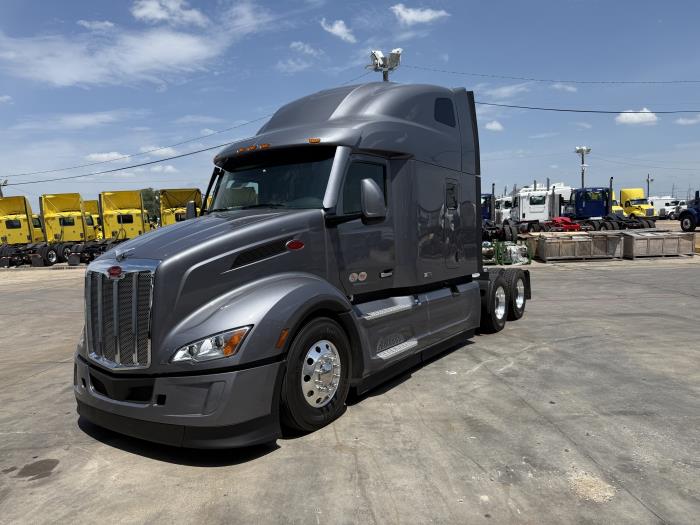 2027 Peterbilt 579-1