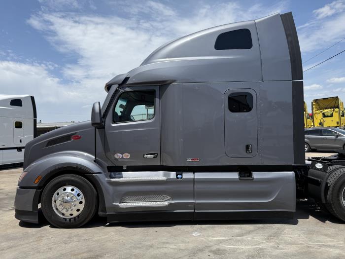 2027 Peterbilt 579-5