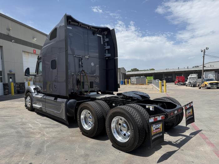 2027 Peterbilt 579-6