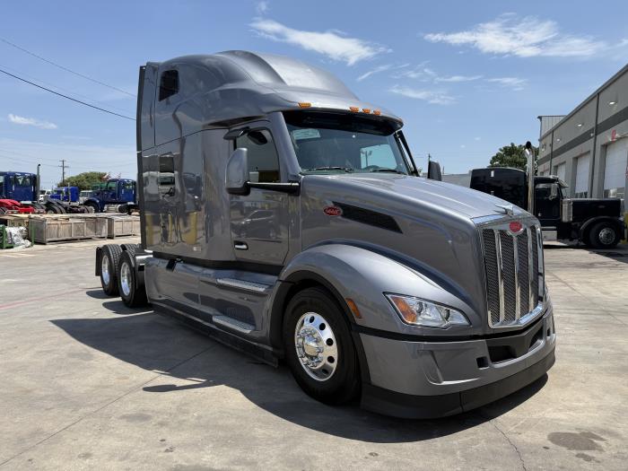 2027 Peterbilt 579-11