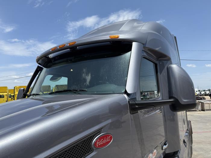2027 Peterbilt 579-13