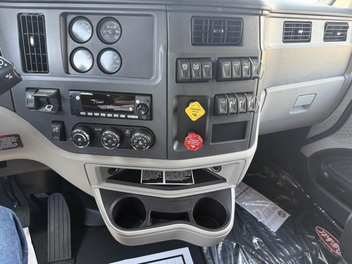 2027 Peterbilt 579-34