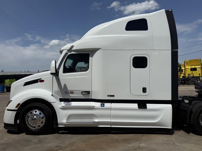 2027 Peterbilt 579-5