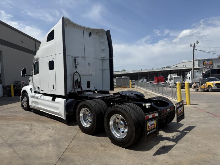 2027 Peterbilt 579-6