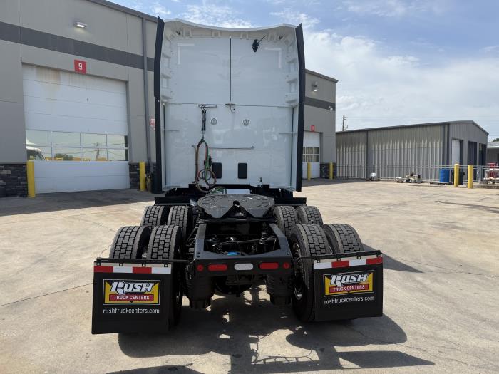 2027 Peterbilt 579-7