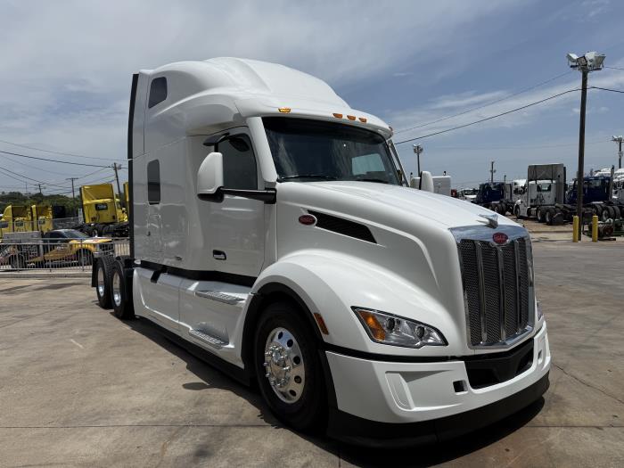 2027 Peterbilt 579-11