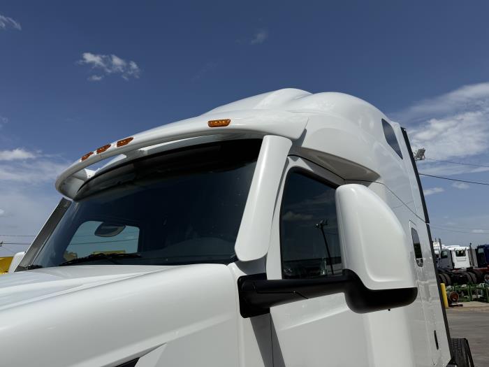 2027 Peterbilt 579-13