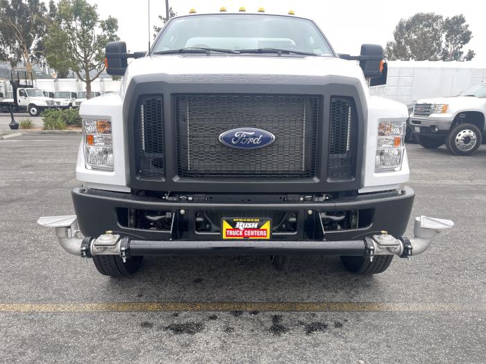2027 Ford F-750-8