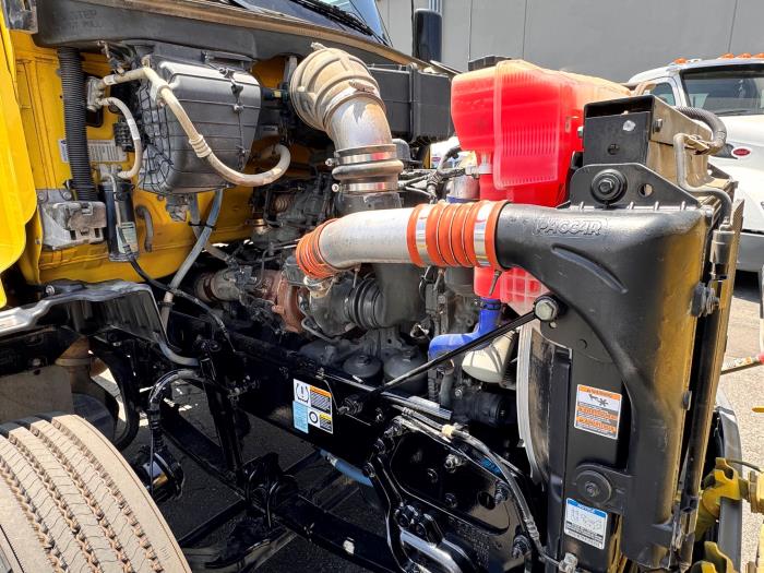 2021 Peterbilt 579-9