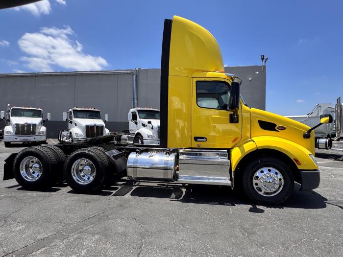 2021 Peterbilt 579-3