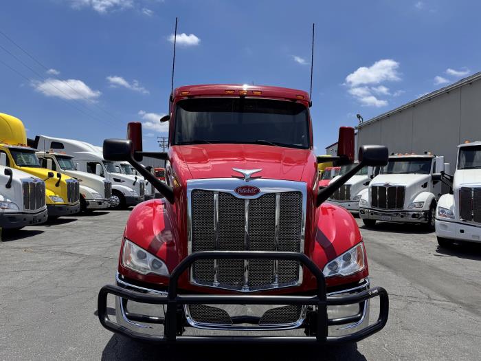 2023 Peterbilt 579-2