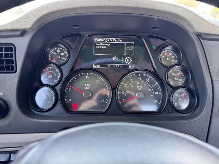 2021 Peterbilt 579-16