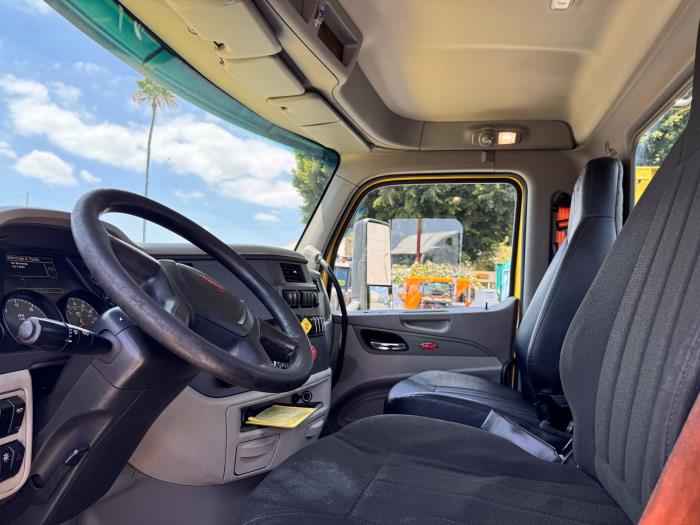 2021 Peterbilt 579-15