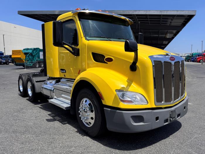 2021 Peterbilt 579-3
