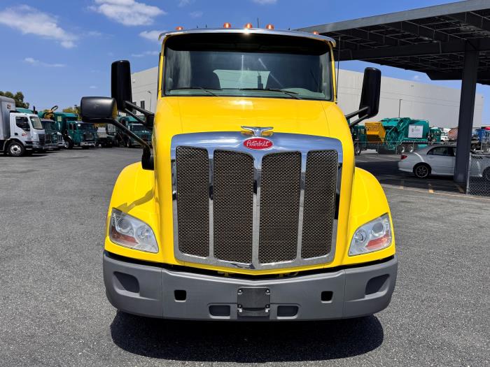 2021 Peterbilt 579-2