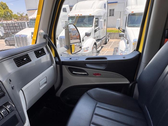 2023 Peterbilt 579-16