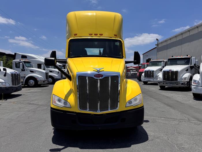 2023 Peterbilt 579-1