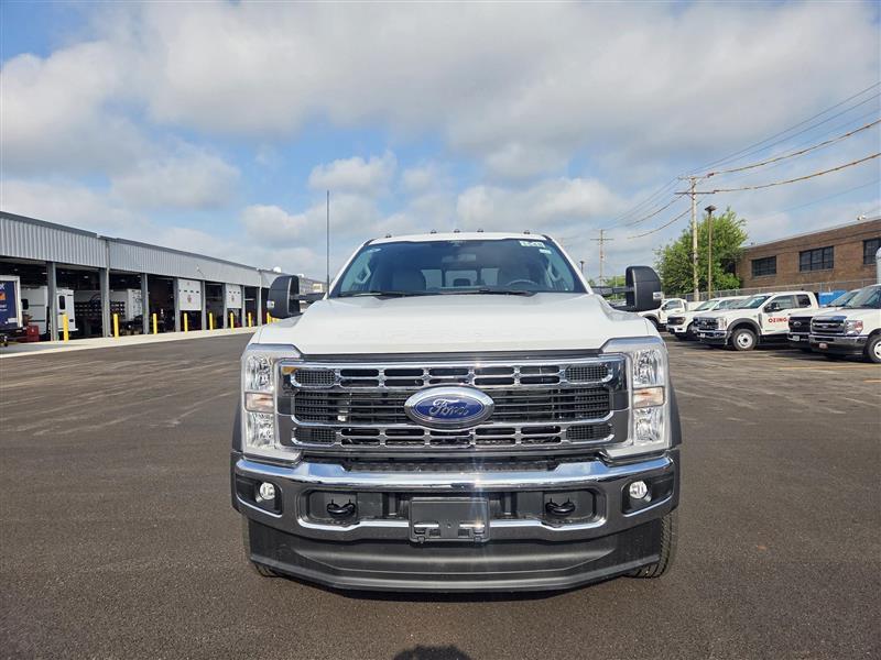 New 2026 Ford F-450 Crew Cab Service Truck for sale #2053769 - photo 4