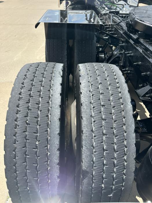 2021 Peterbilt 389-19