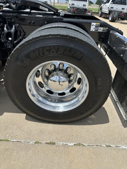 2021 Peterbilt 389-20