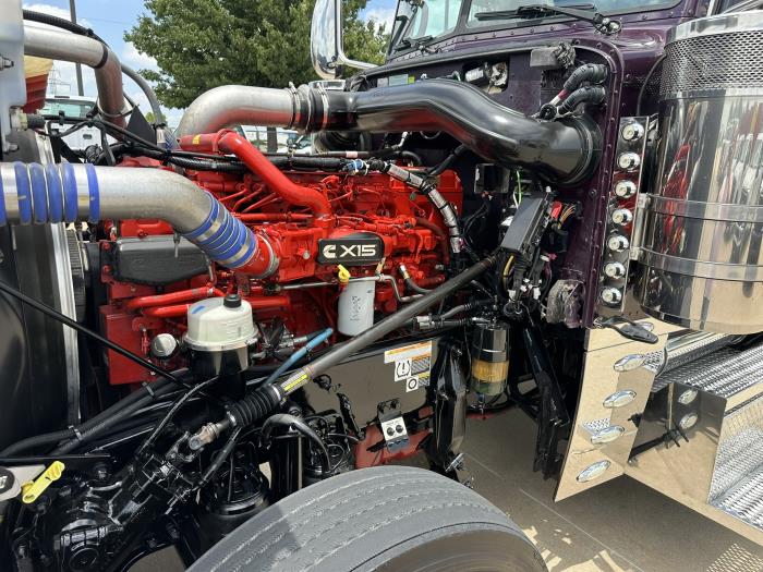 2021 Peterbilt 389-16
