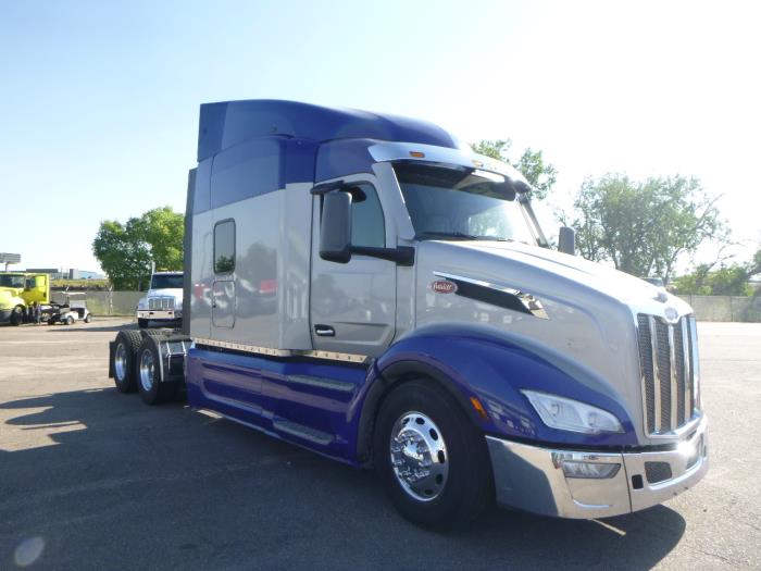 2022 Peterbilt 579-6