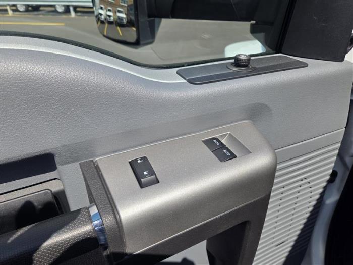 2027 Ford F-650-7